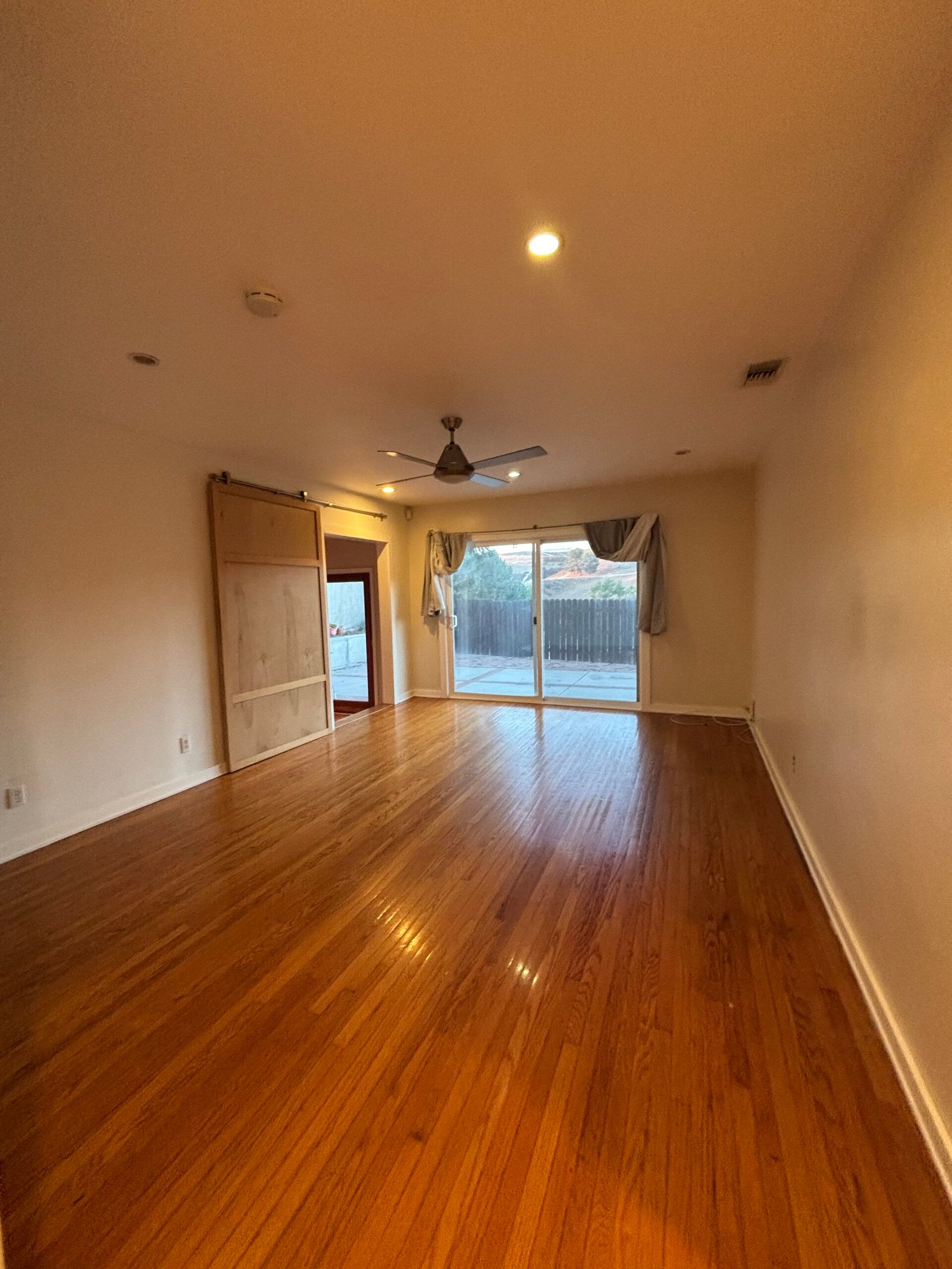 1F7A8650-CBA0-4D5A-955C-1795D4462F2E