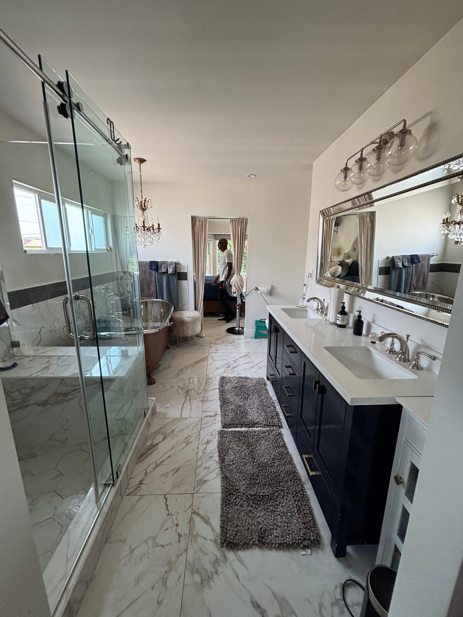 946F1586-F0CC-4203-BD41-97BB639926D9