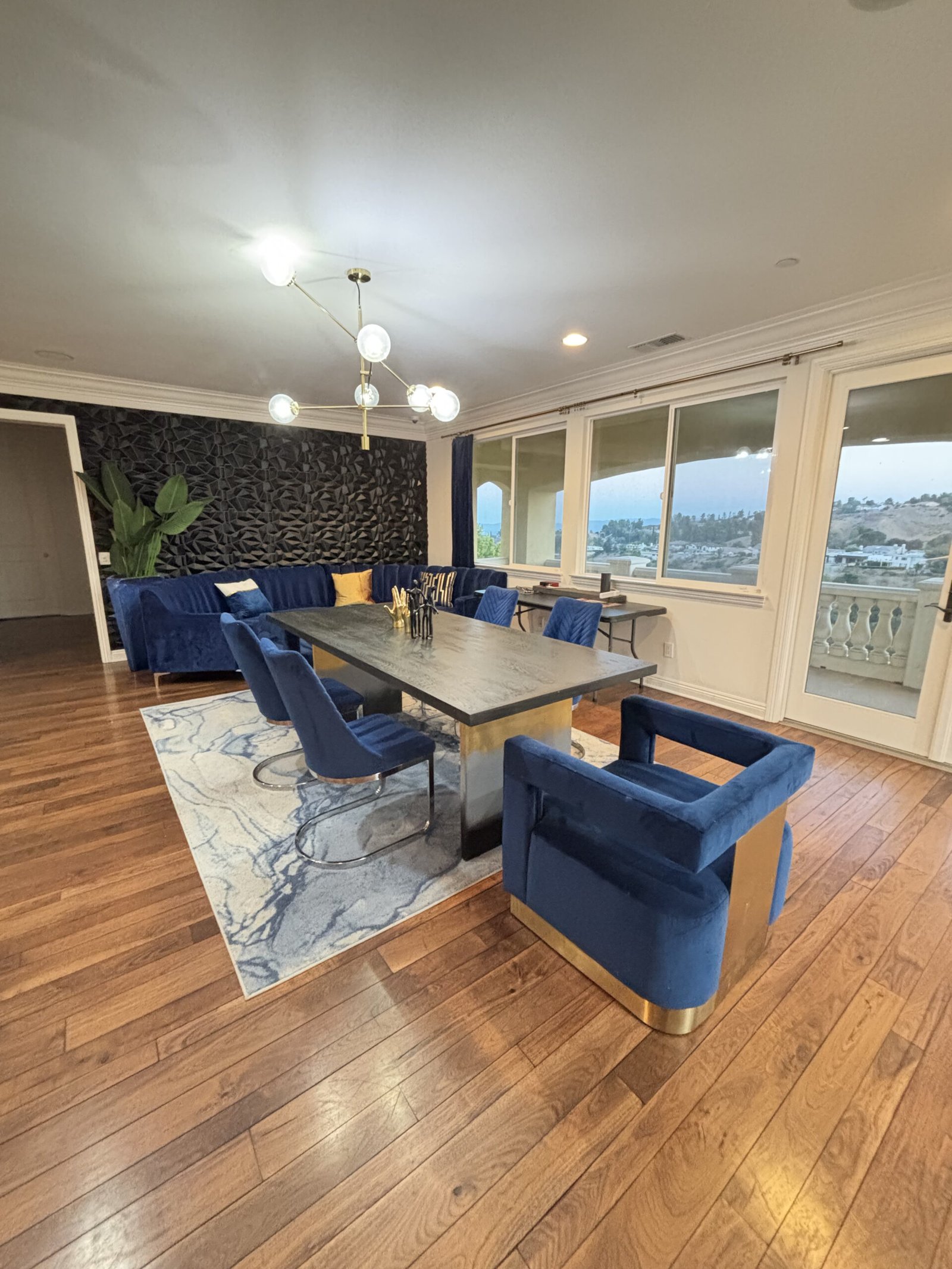 F3A42126-1CC5-41AB-AD5C-FCFC5A7C88E1